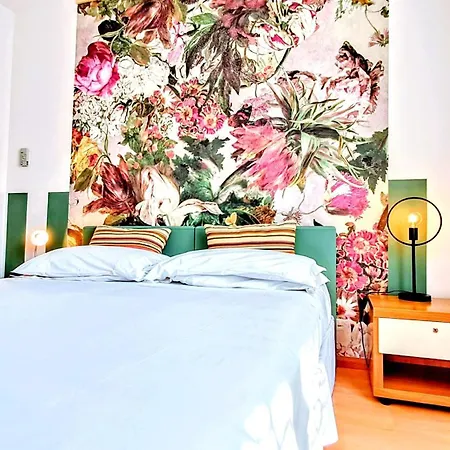 Lejlighed Silenziosissimo In Centro A 2 Min Da Stazione, Castello E Duomo