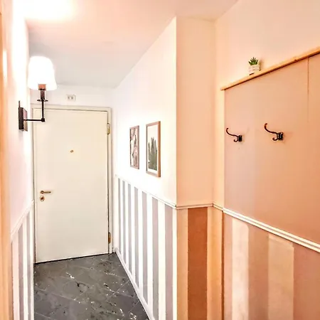 Silenziosissimo In Centro A 2 Min Da Stazione, Castello E Duomo Lejlighed *