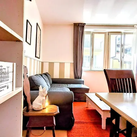 Silenziosissimo In Centro A 2 Min Da Stazione, Castello E Duomo *