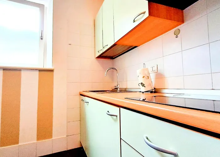 Silenziosissimo In Centro A 2 Min Da Stazione, Castello E Duomo דירה