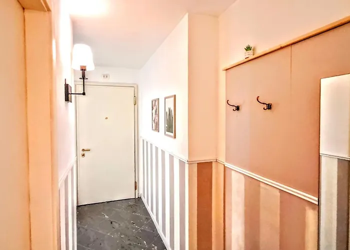 Silenziosissimo In Centro A 2 Min Da Stazione, Castello E Duomo Lägenhet *