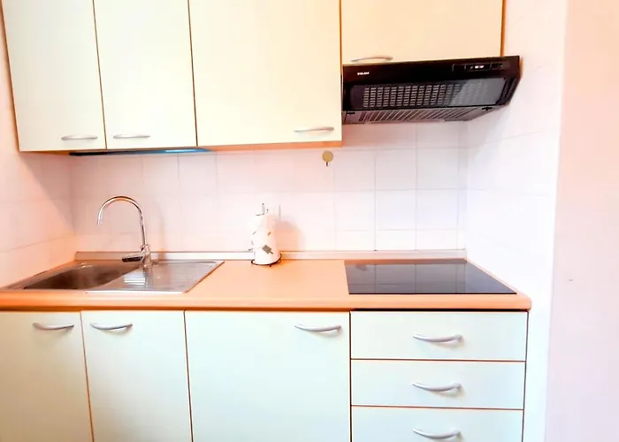 Silenziosissimo In Centro A 2 Min Da Stazione, Castello E Duomo דירה *